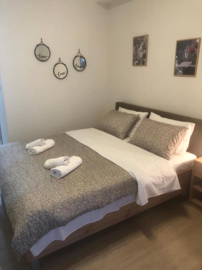Chris3 * Kalamata